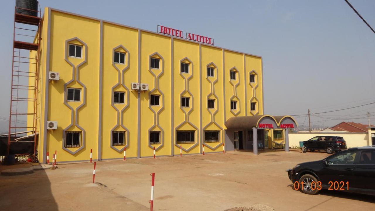 Hotel Altitel Bafoussam Экстерьер фото