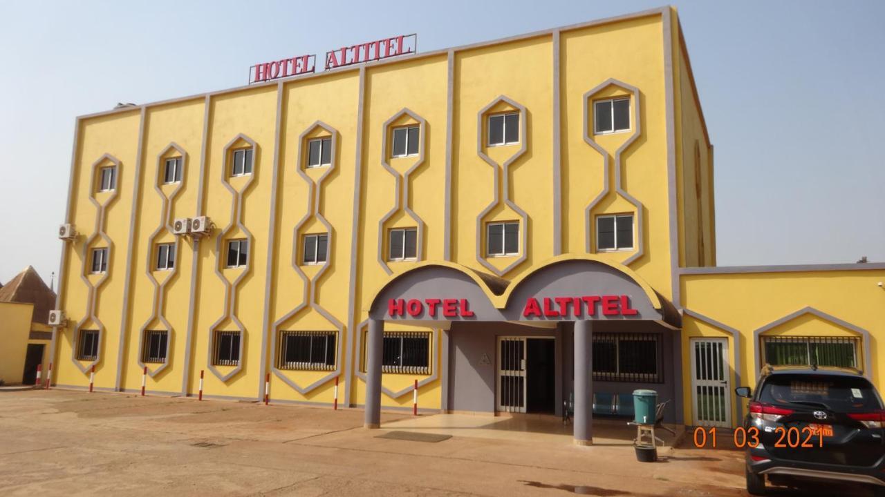 Hotel Altitel Bafoussam Экстерьер фото