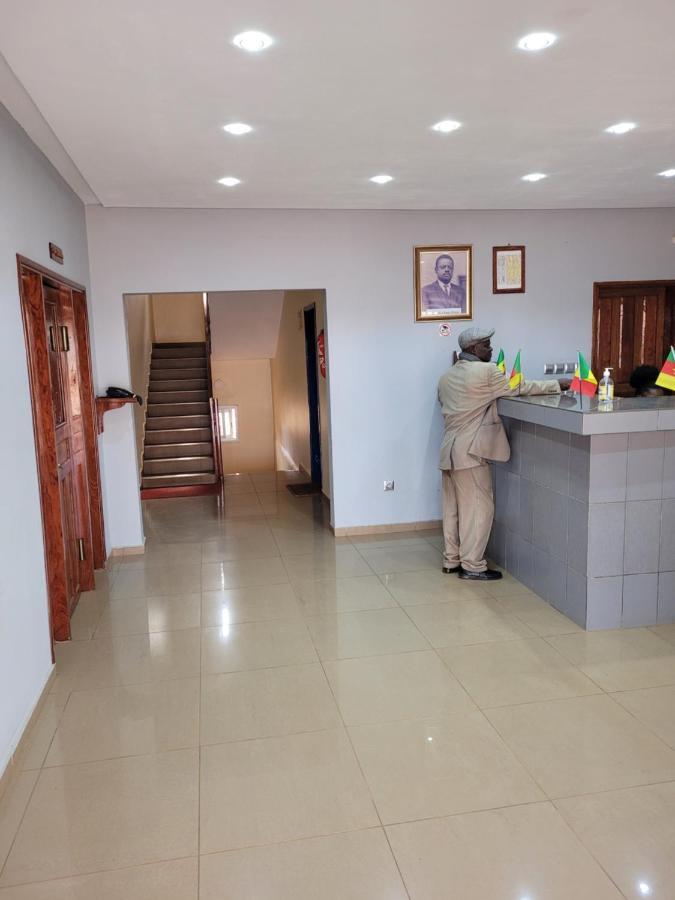 Hotel Altitel Bafoussam Экстерьер фото