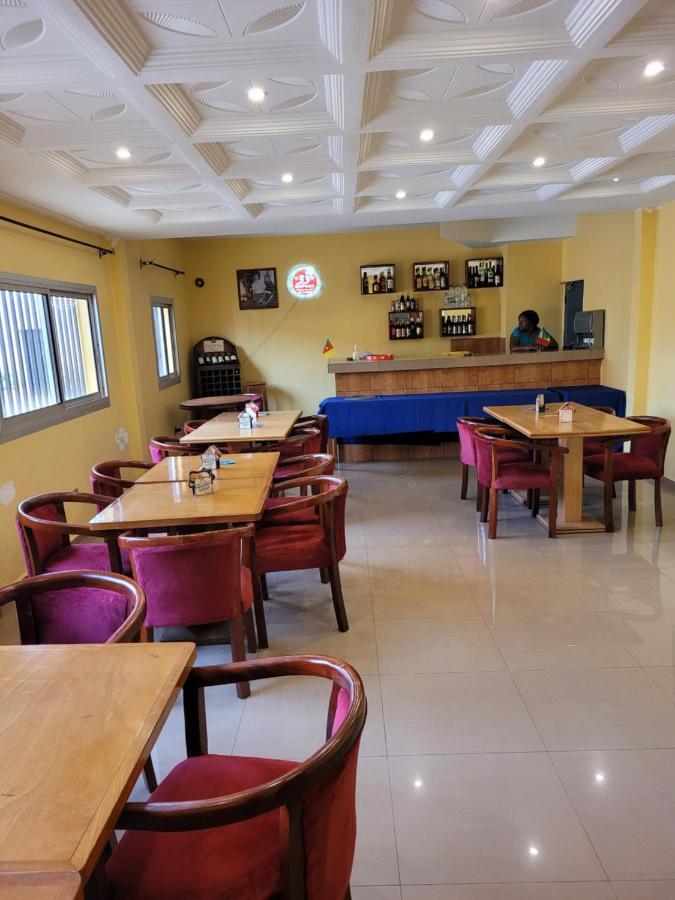 Hotel Altitel Bafoussam Экстерьер фото