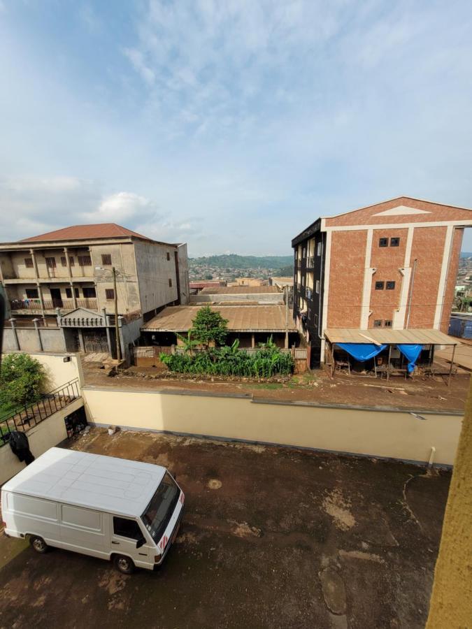 Hotel Altitel Bafoussam Экстерьер фото