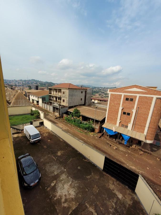Hotel Altitel Bafoussam Экстерьер фото