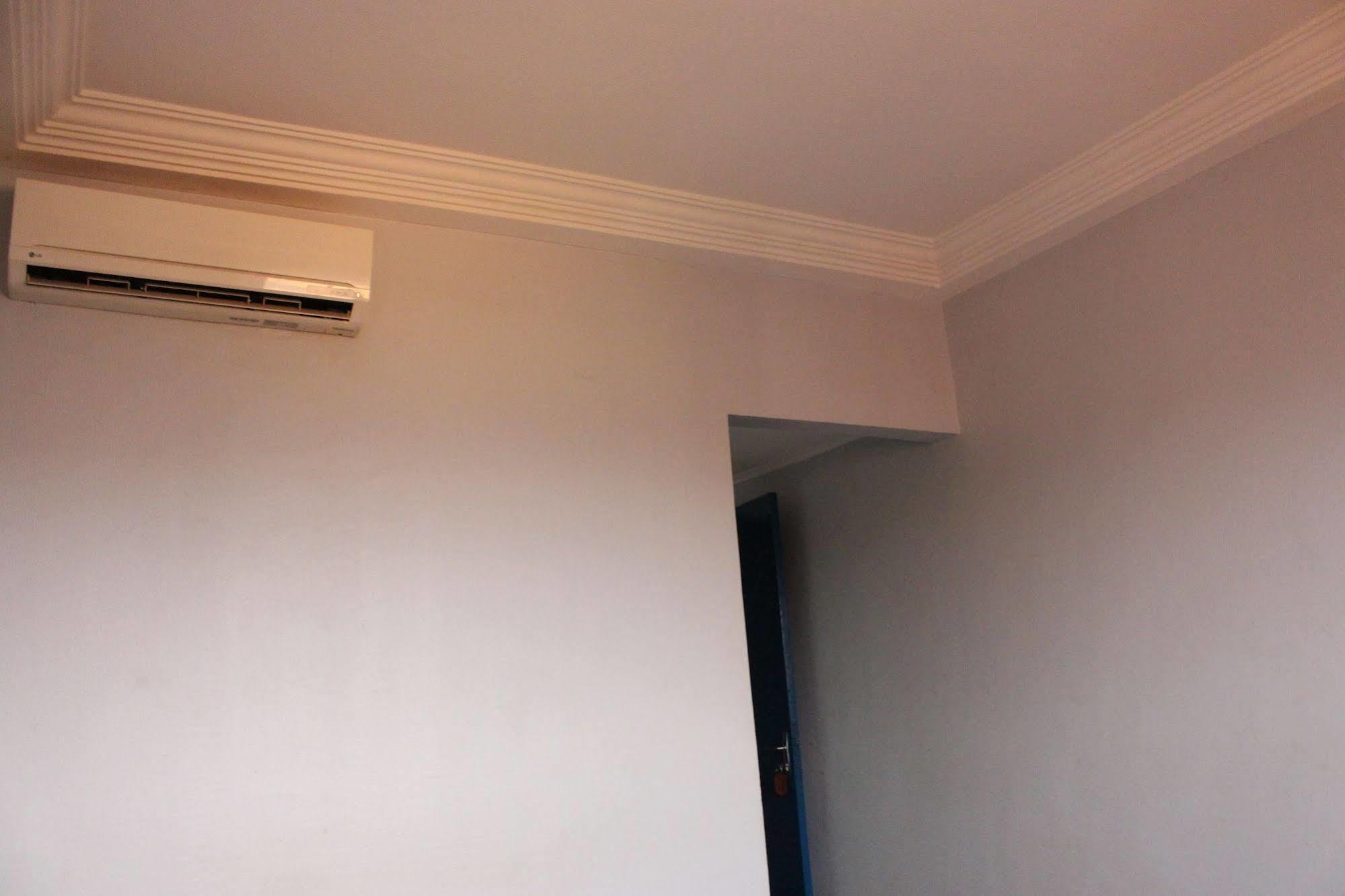 Hotel Altitel Bafoussam Экстерьер фото
